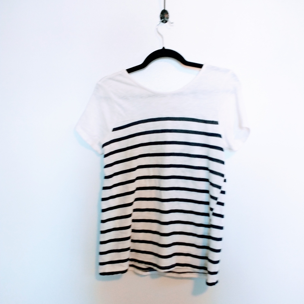Alya white striped t shirt with cutout detail in the back size medium